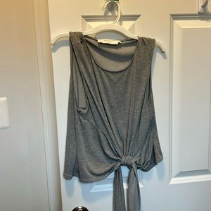ASTR the label medium women’s grey top